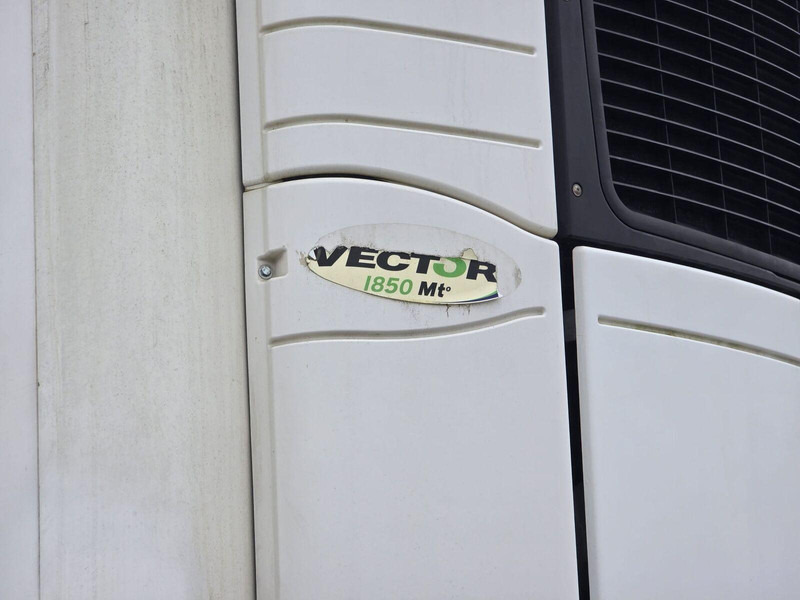 LAMBERET Carrier Vector 1850 MT frigo+Dhollandia LBW 2000 kg - Semirremolque frigorífico: foto 4 LAMBERET Carrier Vector 1850 MT frigo+Dhollandia LBW 2000 kg - Semirremolque frigorífico: foto 4