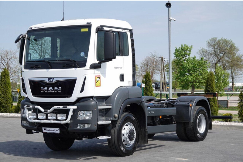 MAN TGS 18.420 / 4X4 / RAMA DŁ. 5,6 M / NAVI / DO ZABUDOWY / SPROWA - Camión chasis: foto 2 MAN TGS 18.420 / 4X4 / RAMA DŁ. 5,6 M / NAVI / DO ZABUDOWY / SPROWA - Camión chasis: foto 2