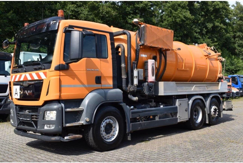 MAN TGS 26.440 - Vacuum truck - Limpieza de alcantarillado: foto 1 MAN TGS 26.440 - Vacuum truck - Limpieza de alcantarillado: foto 1