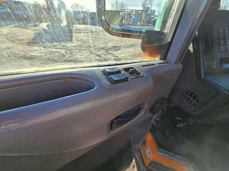 Leasing de Mercedes-Benz 1823 Econic 6x2 - Garbage Truck Mercedes-Benz 1823 Econic 6x2 - Garbage Truck: foto 17 Leasing de Mercedes-Benz 1823 Econic 6x2 - Garbage Truck Mercedes-Benz 1823 Econic 6x2 - Garbage Truck: foto 17