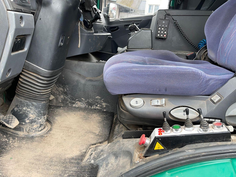 Mercedes-Benz 1833 Absetzkipper Bluetec 5 Klima 2 Hand Orig Km - Camión portacontenedore/ Intercambiable, Camión grúa: foto 4 Mercedes-Benz 1833 Absetzkipper Bluetec 5 Klima 2 Hand Orig Km - Camión portacontenedore/ Intercambiable, Camión grúa: foto 4