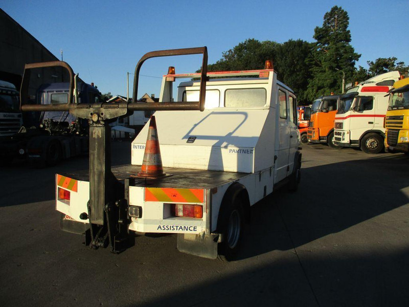 Mercedes-Benz 711D - Doka towing truck - Grua de remolque autos: foto 3 Mercedes-Benz 711D - Doka towing truck - Grua de remolque autos: foto 3