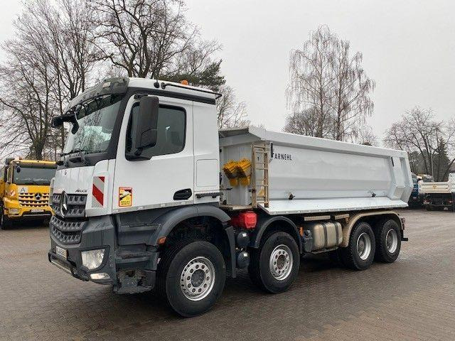 Mercedes-Benz AROCS 3743 - Camión volquete: foto 2 Mercedes-Benz AROCS 3743 - Camión volquete: foto 2