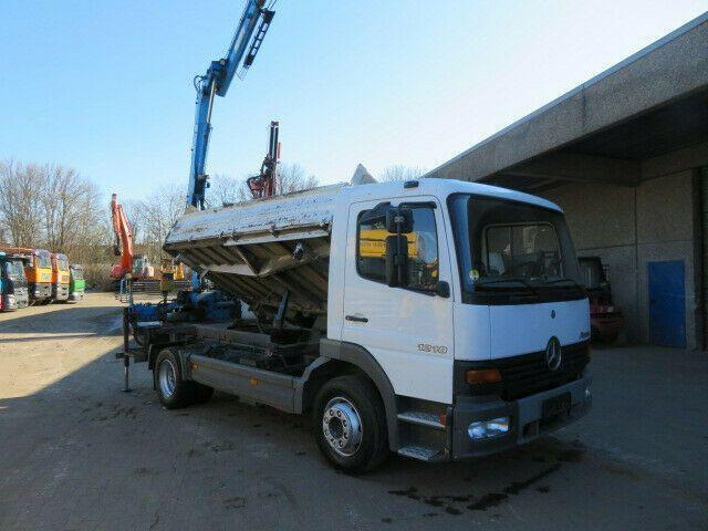 Mercedes-Benz ATEGO 1218 - Camión volquete, Camión grúa: foto 1 Mercedes-Benz ATEGO 1218 - Camión volquete, Camión grúa: foto 1