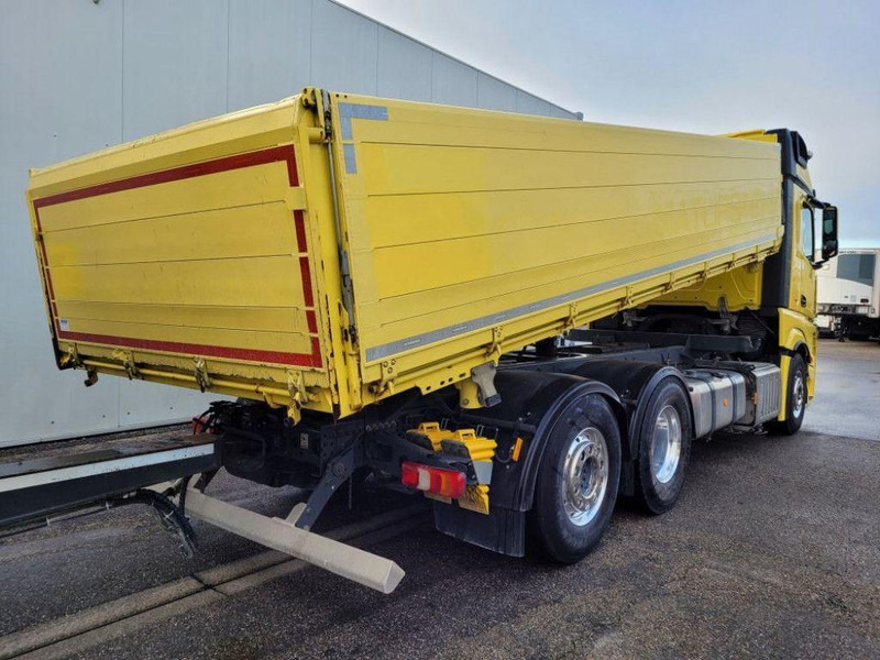 Mercedes-Benz Actros 2551 - Camión volquete: foto 4 Mercedes-Benz Actros 2551 - Camión volquete: foto 4