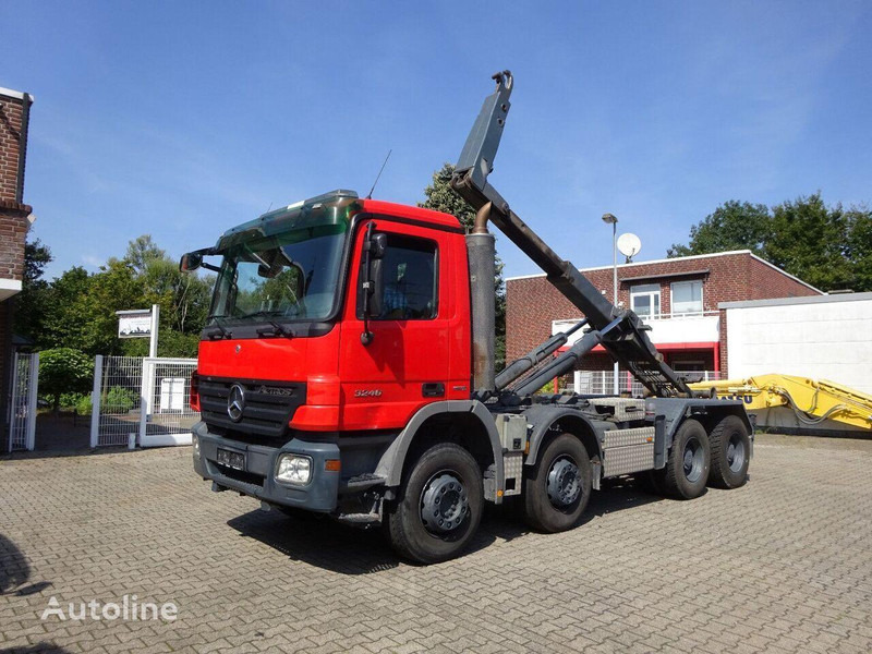 Mercedes-Benz Actros 3246 - Hook lift truck - Camión multibasculante: foto 2 Mercedes-Benz Actros 3246 - Hook lift truck - Camión multibasculante: foto 2