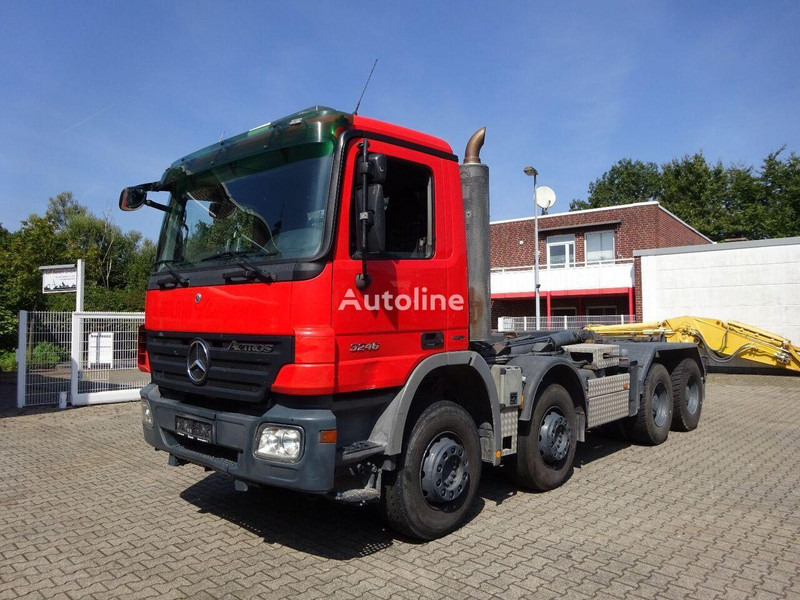 Mercedes-Benz Actros 3246 - Hook lift truck - Camión multibasculante: foto 1 Mercedes-Benz Actros 3246 - Hook lift truck - Camión multibasculante: foto 1