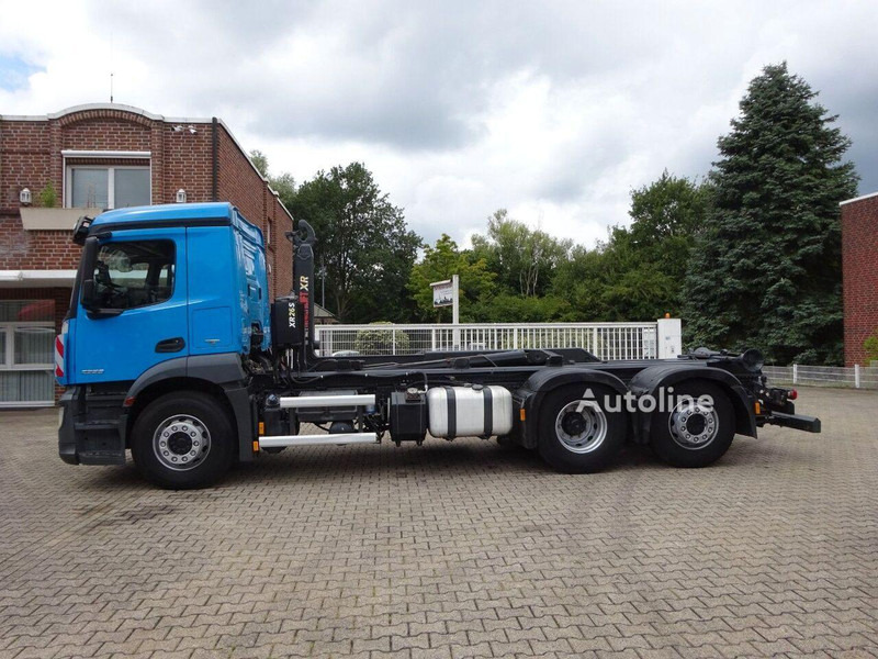 Mercedes-Benz Antos 2533 - Hook lift truck 6x2 - Camión multibasculante: foto 3 Mercedes-Benz Antos 2533 - Hook lift truck 6x2 - Camión multibasculante: foto 3