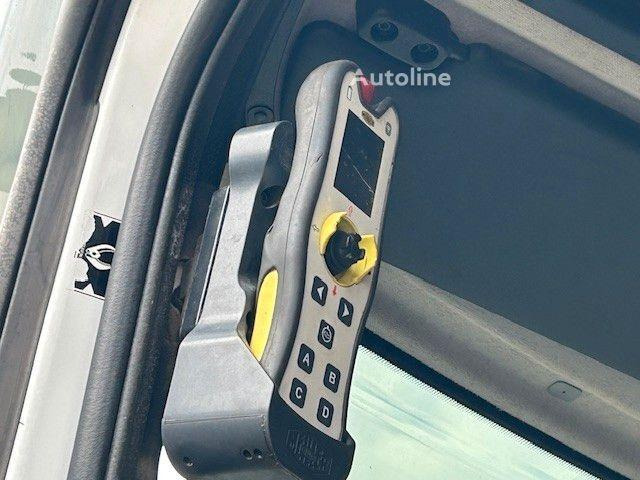 Camión portacontenedor de cadenas Mercedes-Benz Antos 2543: foto 18