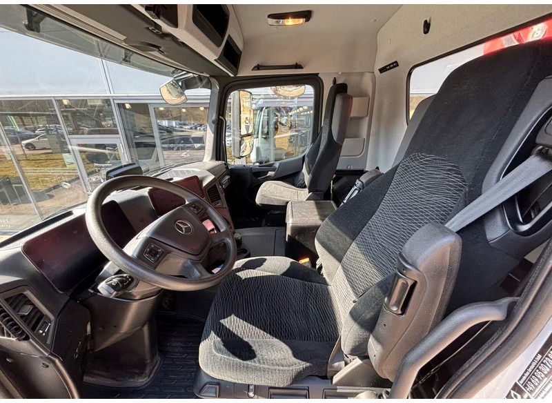 Leasing de Mercedes-Benz Arocs 1840 - 3 way tipper truck + crane Mercedes-Benz Arocs 1840 - 3 way tipper truck + crane: foto 17