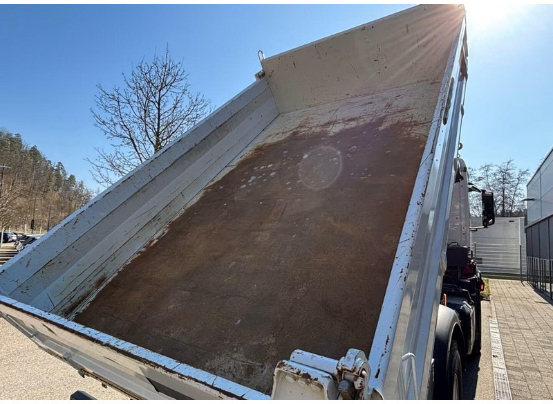 Leasing de Mercedes-Benz Arocs 1840 - 3 way tipper truck + crane Mercedes-Benz Arocs 1840 - 3 way tipper truck + crane: foto 12