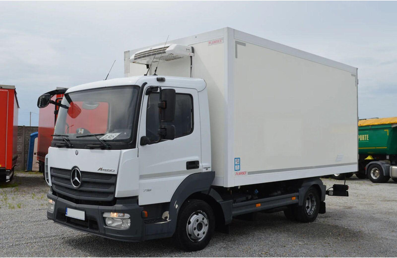 Mercedes-Benz Atego 716 IZOTERMA REFRIGERATOR SIDE DOOR - Camión frigorífico: foto 1 Mercedes-Benz Atego 716 IZOTERMA REFRIGERATOR SIDE DOOR - Camión frigorífico: foto 1