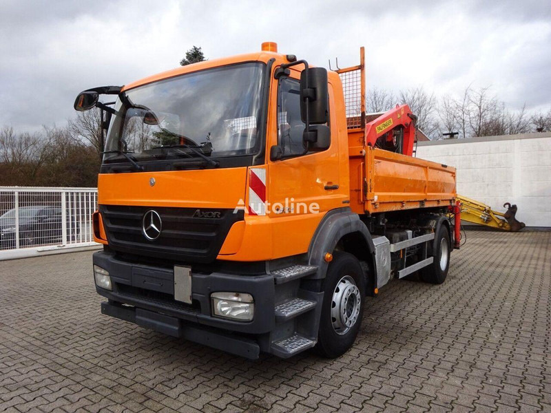 Mercedes-Benz Axor 1833 - Camión volquete, Camión grúa: foto 1 Mercedes-Benz Axor 1833 - Camión volquete, Camión grúa: foto 1