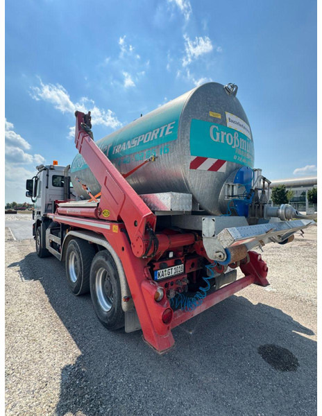 Mercedes-Benz MP 3 2648,6x4,voll-blatt-gefedert,Absetzer - Camión portacontenedor de cadenas: foto 3 Mercedes-Benz MP 3 2648,6x4,voll-blatt-gefedert,Absetzer - Camión portacontenedor de cadenas: foto 3