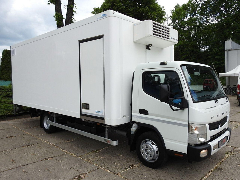 Mitsubishi Fuso CANTER FUSO 7C15 KONTENER CHŁODNIA WINDA 14 PALET -4*C ZASILANIE - Camión frigorífico: foto 4 Mitsubishi Fuso CANTER FUSO 7C15 KONTENER CHŁODNIA WINDA 14 PALET -4*C ZASILANIE - Camión frigorífico: foto 4