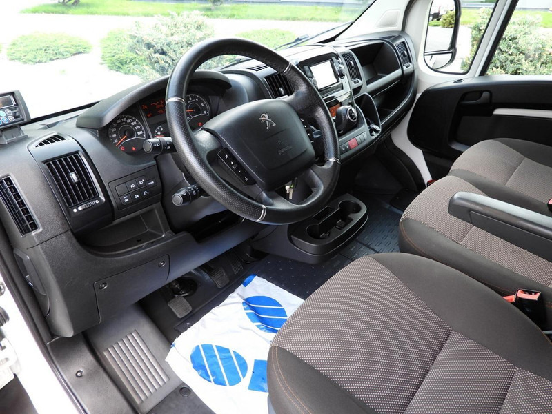 Peugeot BOXER CHŁODNIA KONTENER 0*C 8 PALET TEMPOMAT LEDY KLIMATYZACJA - Furgoneta caja cerrada: foto 2 Peugeot BOXER CHŁODNIA KONTENER 0*C 8 PALET TEMPOMAT LEDY KLIMATYZACJA - Furgoneta caja cerrada: foto 2