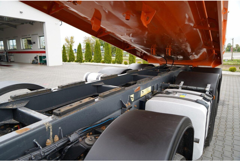 Camión volquete Scania P 410 / 8x4 / WYWROTKA TYLNOZSYPOWA / ALUFELGI / OPONY 100% / MA: foto 9