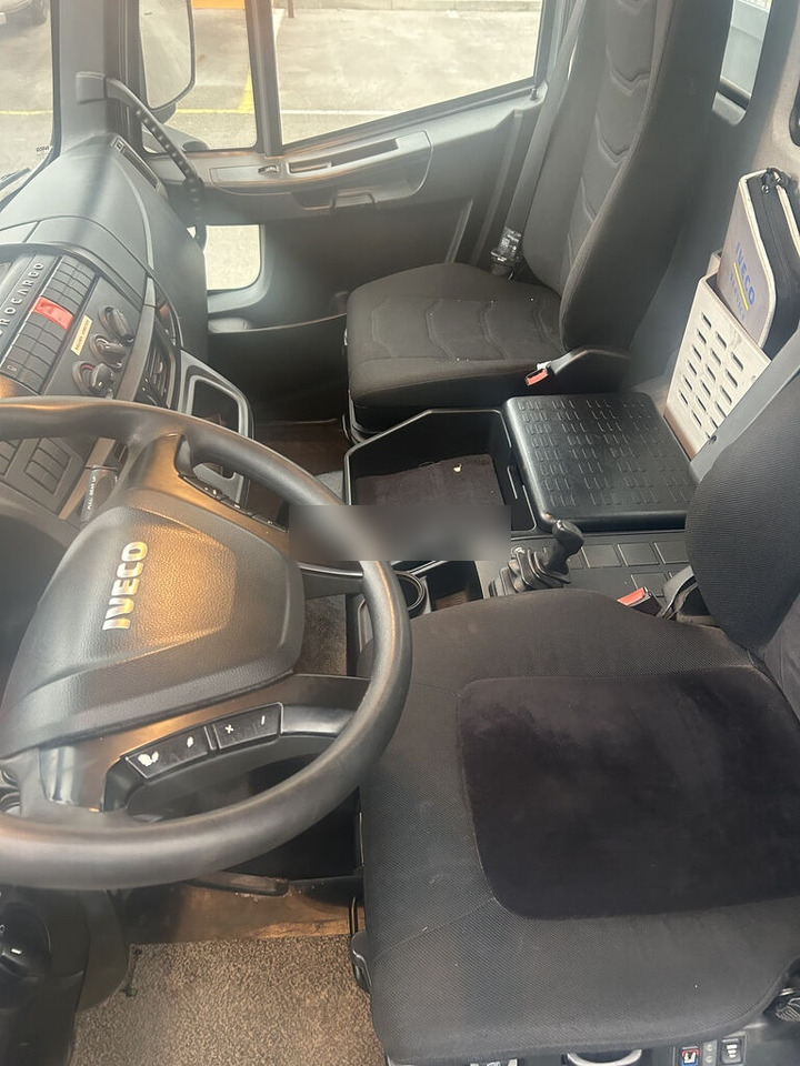 IVECO EuroCargo 75-210 - Camión caja abierta, Camión grúa: foto 3 IVECO EuroCargo 75-210 - Camión caja abierta, Camión grúa: foto 3