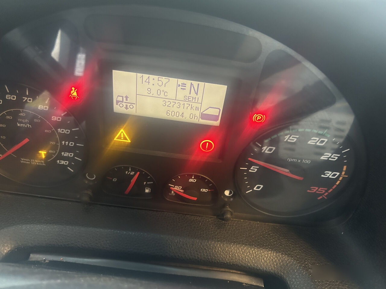 IVECO EuroCargo 75-210 - Camión caja abierta, Camión grúa: foto 4 IVECO EuroCargo 75-210 - Camión caja abierta, Camión grúa: foto 4