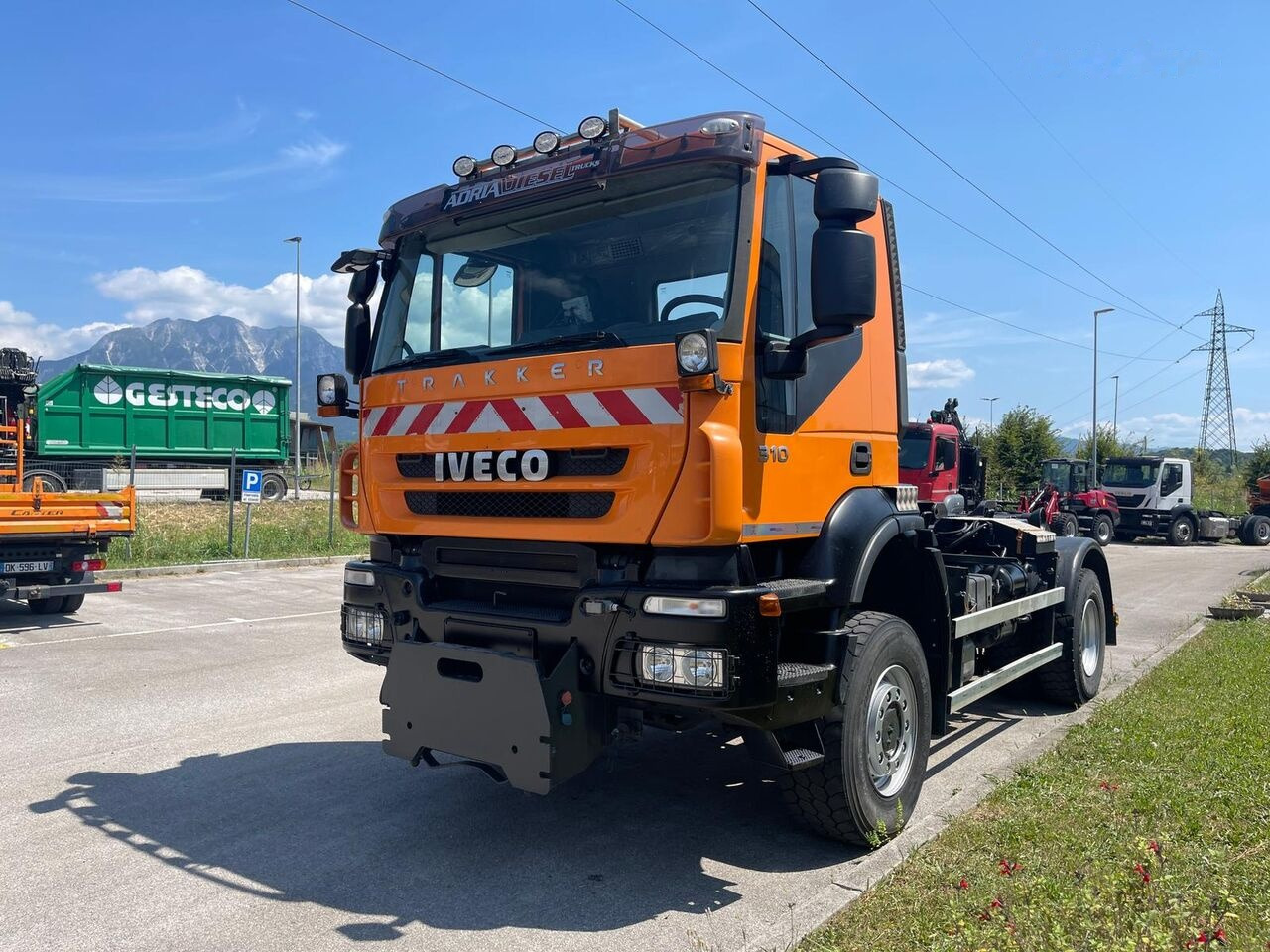 IVECO Trakker 310 AD190T31W - Camión multibasculante, Camión grúa: foto 2 IVECO Trakker 310 AD190T31W - Camión multibasculante, Camión grúa: foto 2