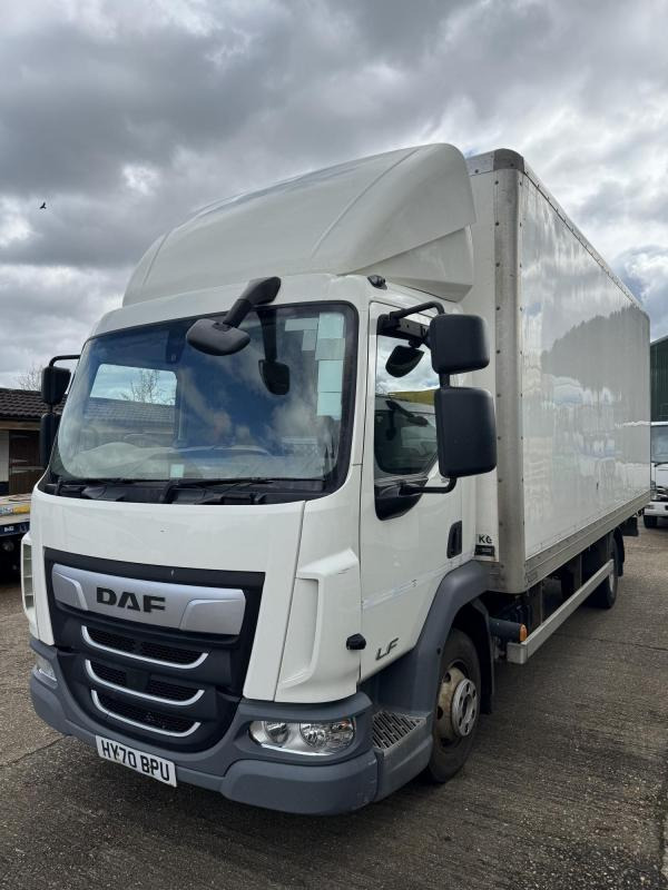DAF LF LF 180 7.5Ton Boxvan with Tail-Lift - Camión caja cerrada: foto 1 DAF LF LF 180 7.5Ton Boxvan with Tail-Lift - Camión caja cerrada: foto 1