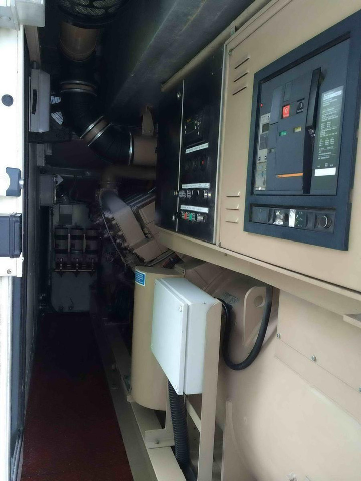 Cummins Generator 1425 KVA powerd by KTA50-G3 - Generador industriale: foto 4 Cummins Generator 1425 KVA powerd by KTA50-G3 - Generador industriale: foto 4