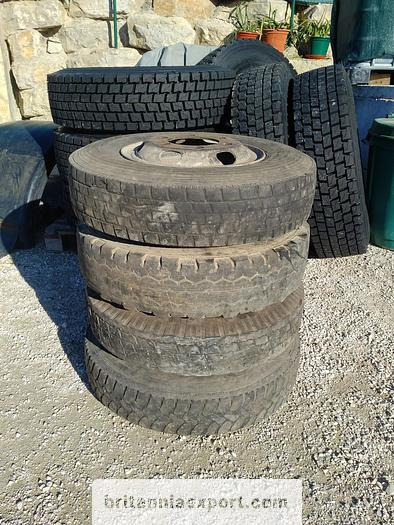 TOYOTA 4 x used 7.50-16 LT tyres on 6 studs rims for Toyota Dyna 300 - Rueda completa: foto 2 TOYOTA 4 x used 7.50-16 LT tyres on 6 studs rims for Toyota Dyna 300 - Rueda completa: foto 2
