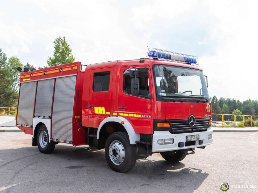 Mercedes-Benz 4x4 ATEGO 1225 CNBOP Fire Brigade - Camión: foto 2 Mercedes-Benz 4x4 ATEGO 1225 CNBOP Fire Brigade - Camión: foto 2