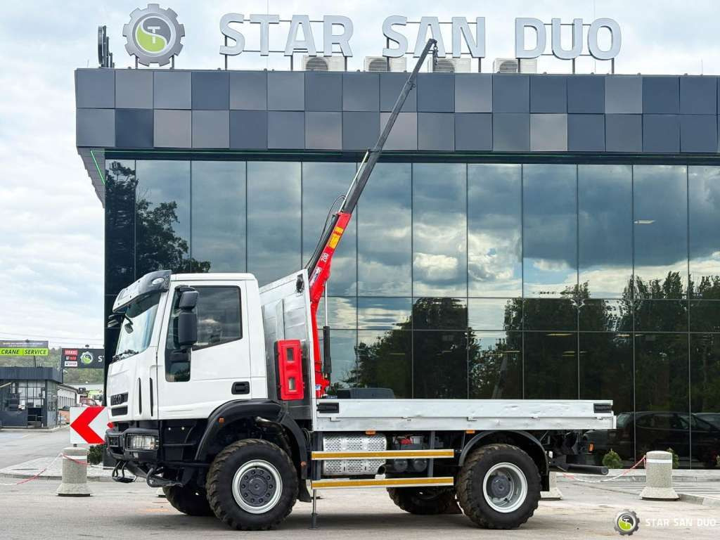 Iveco Eurocargo 4x4 HMF 202 Euro 6 mileage: 76,000 k - Camión grúa: foto 1 Iveco Eurocargo 4x4 HMF 202 Euro 6 mileage: 76,000 k - Camión grúa: foto 1