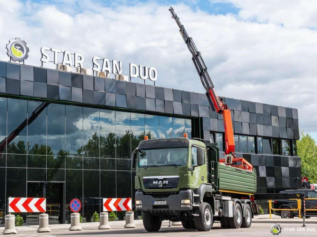 MAN  TGS 35.480 PALFINGER PK 20002 HDS Grapple Tippe - Camión volquete: foto 2 MAN  TGS 35.480 PALFINGER PK 20002 HDS Grapple Tippe - Camión volquete: foto 2