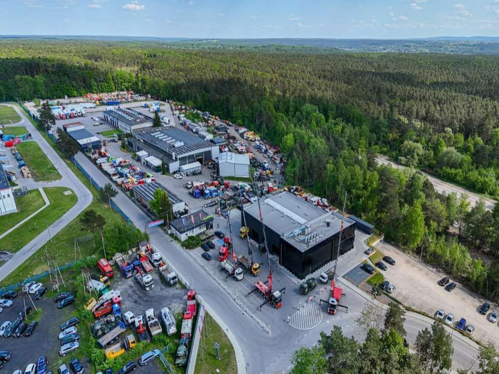 Leasing de  Mercedes-Benz  AROCS 3345 6x6 HMF 3220 Winch Crane tipper Mercedes-Benz  AROCS 3345 6x6 HMF 3220 Winch Crane tipper: foto 10