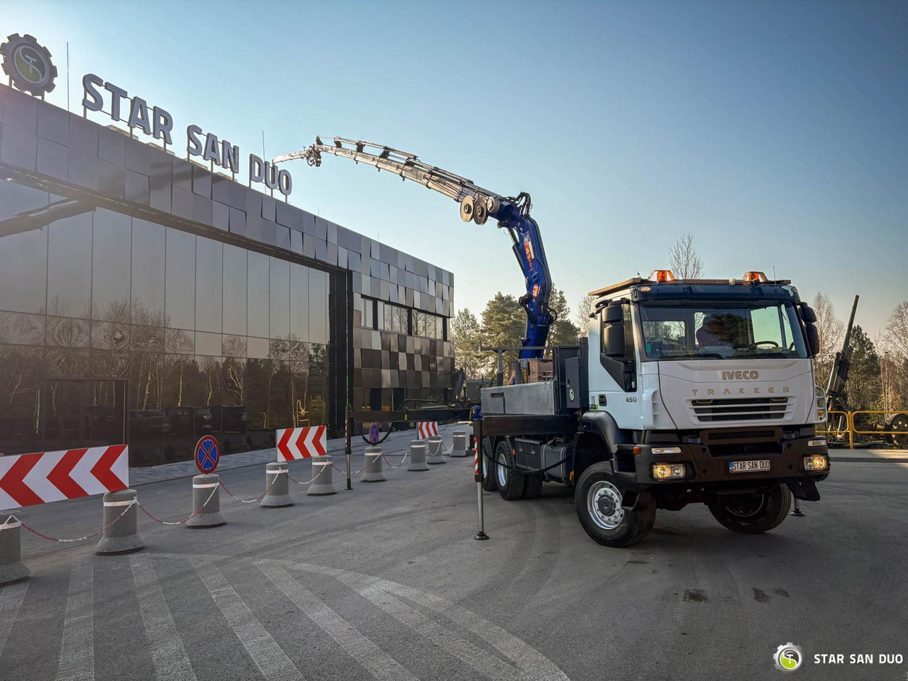 - Camión grúa: foto 3 - Camión grúa: foto 3