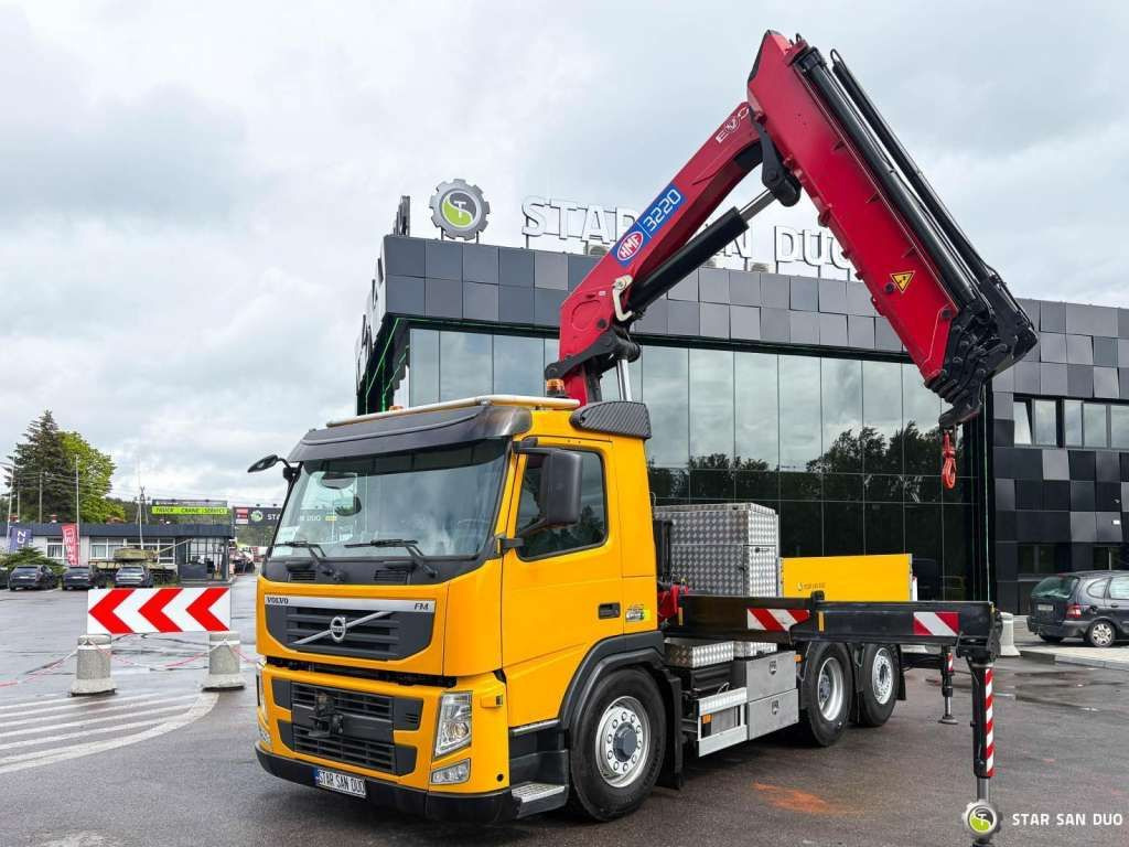 Volvo  FM 460 6x4x4 HMF 3220 Crane HDS - Camión grúa: foto 4 Volvo  FM 460 6x4x4 HMF 3220 Crane HDS - Camión grúa: foto 4