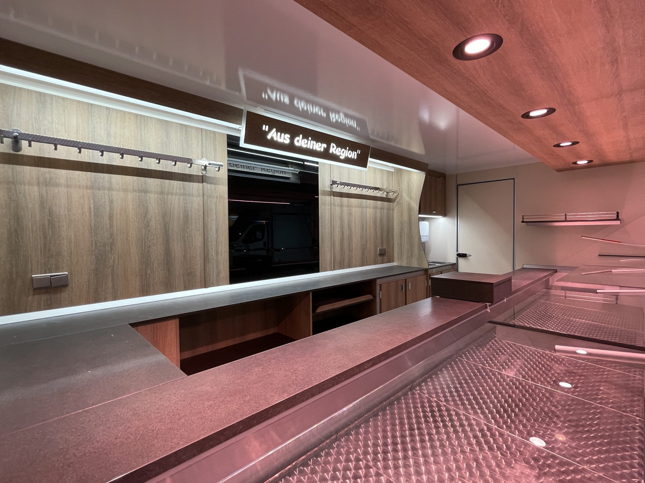 Verkaufsanhänger BORCO HÖHNS - Remolque venta ambulante: foto 4 Verkaufsanhänger BORCO HÖHNS - Remolque venta ambulante: foto 4