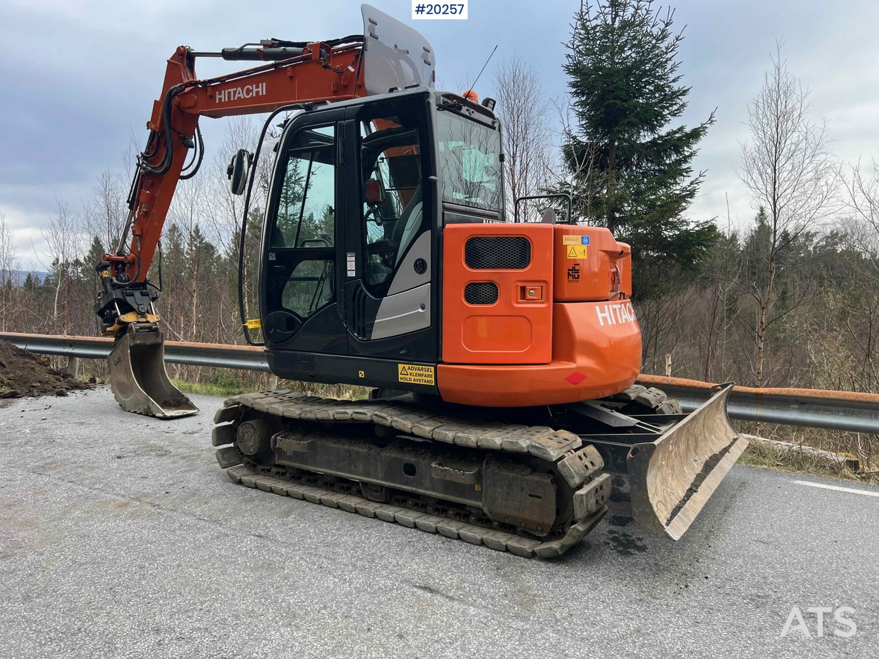 Hitachi ZX85 US-6 - Excavadora: foto 4 Hitachi ZX85 US-6 - Excavadora: foto 4