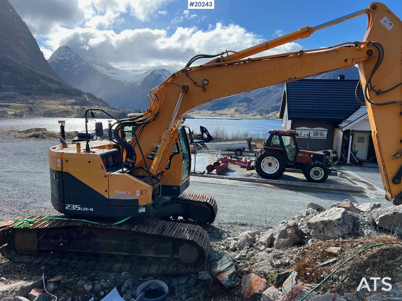 Hyundai Robex 235LCR-9 m/ Graveskuffe og gps - Excavadora: foto 3 Hyundai Robex 235LCR-9 m/ Graveskuffe og gps - Excavadora: foto 3