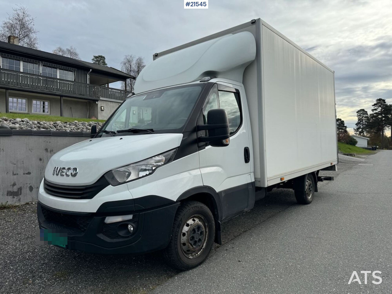 Iveco Daily DAILY - Camión caja cerrada: foto 1 Iveco Daily DAILY - Camión caja cerrada: foto 1