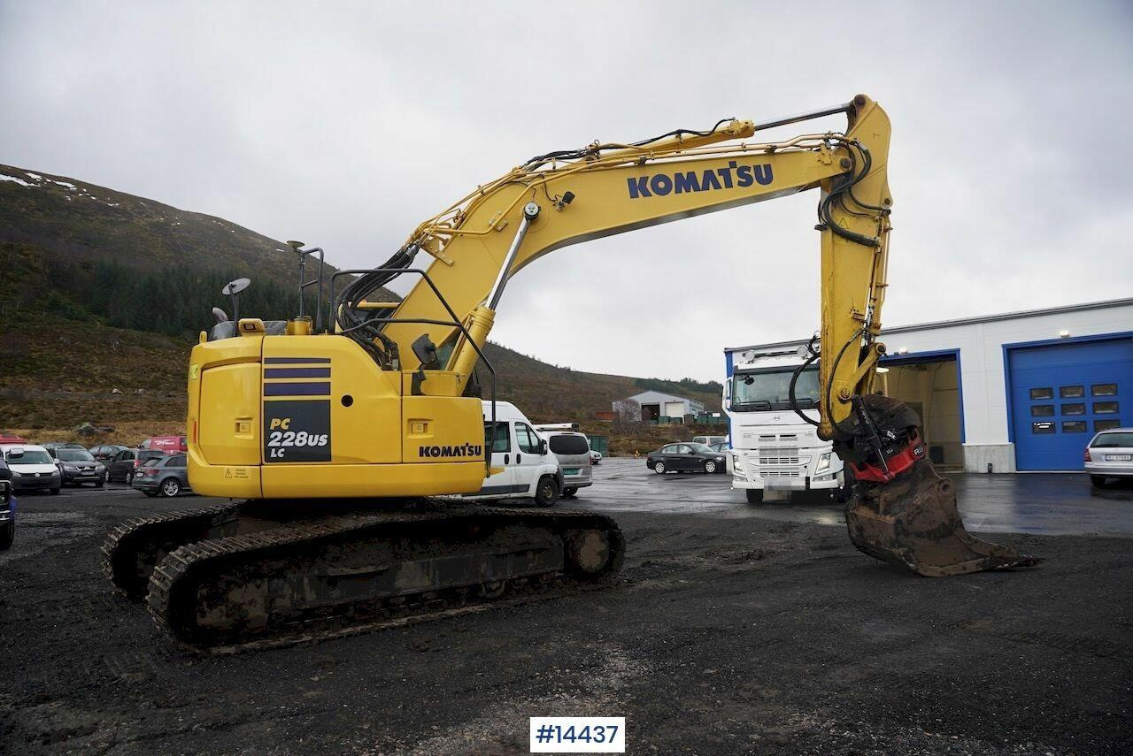 Excavadora Komatsu PC228USLC-10: foto 5