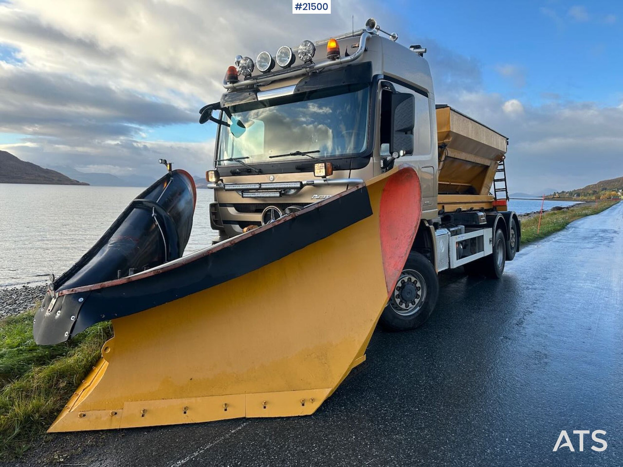 Mercedes Actros 2848 4x4+2 brøyterigget krokbil - Camión multibasculante: foto 1 Mercedes Actros 2848 4x4+2 brøyterigget krokbil - Camión multibasculante: foto 1