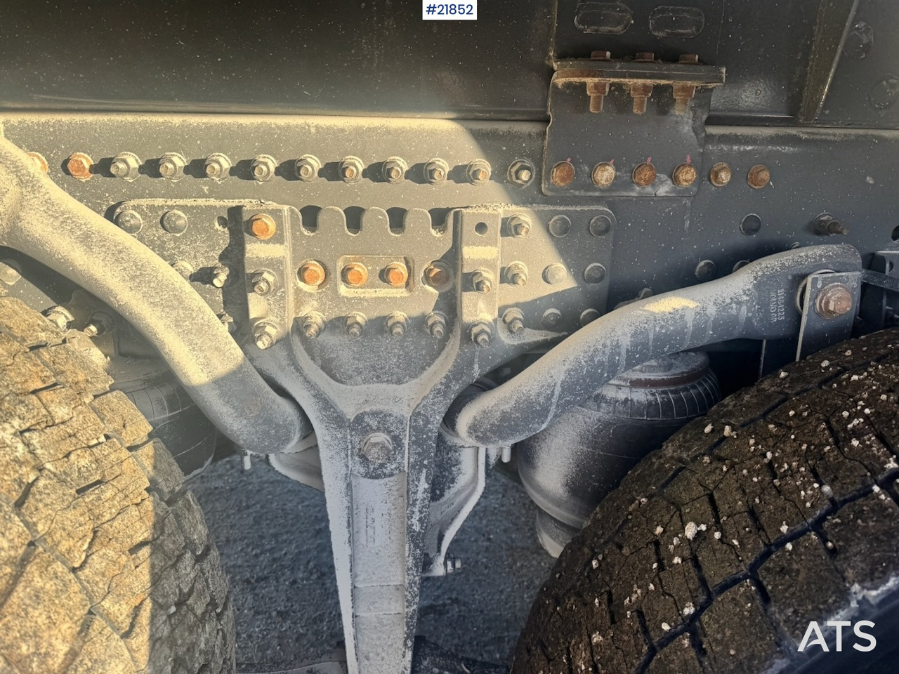 Camión volquete Volvo FH540 8x4 Tippbil. 126 000 km! SE VIDEO: foto 20 Camión volquete Volvo FH540 8x4 Tippbil. 126 000 km! SE VIDEO: foto 20