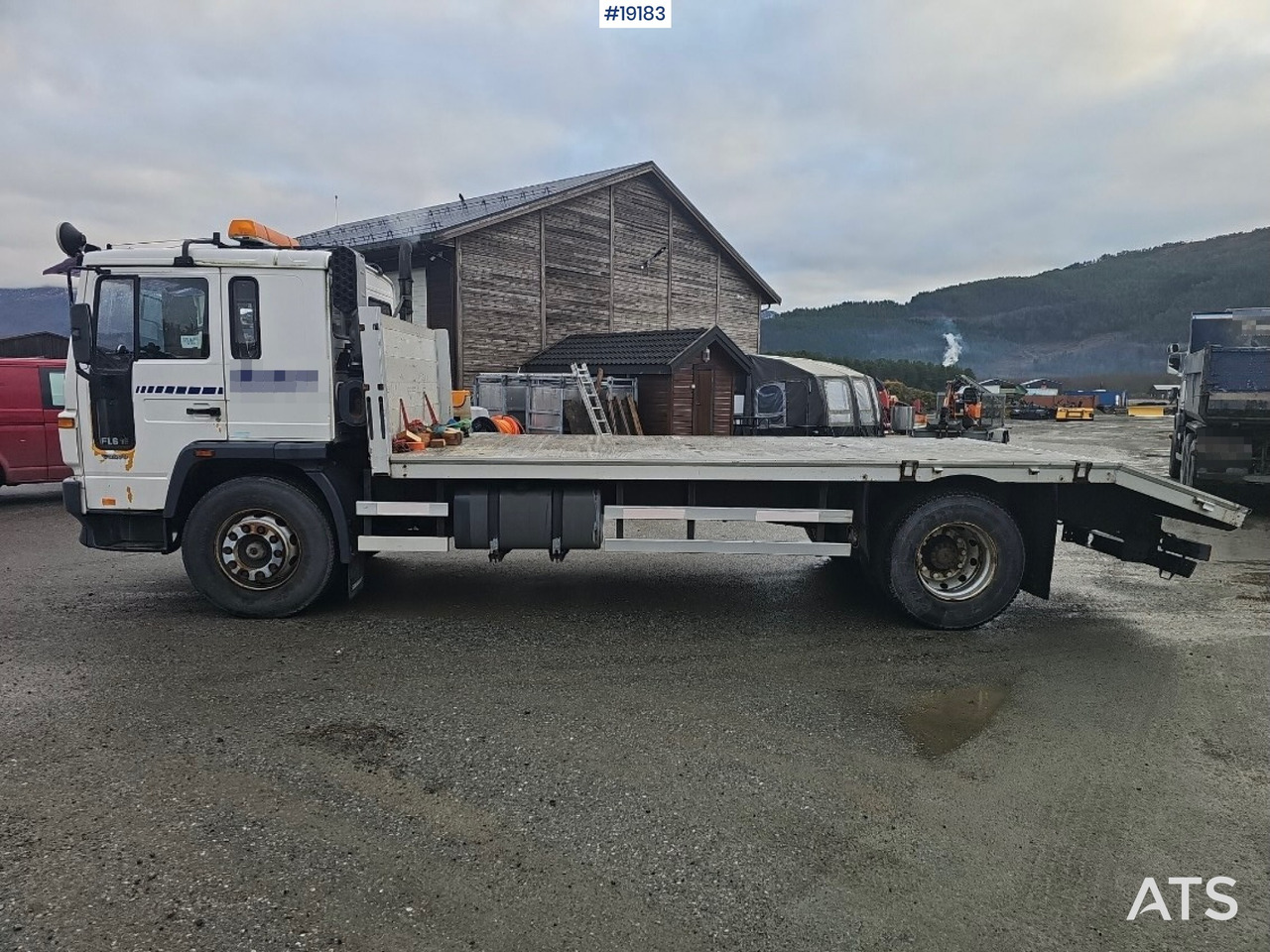 Volvo FL6 - Camión caja abierta: foto 1 Volvo FL6 - Camión caja abierta: foto 1