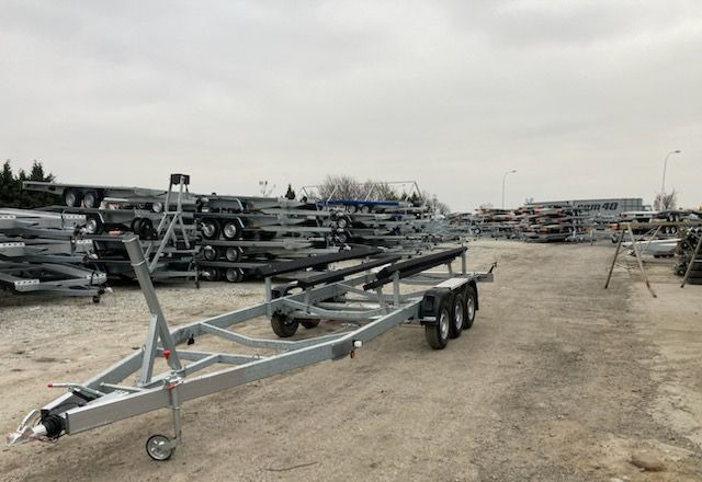 Boro Przyczepa PODŁODZIOWA 7,80M! - Remolque para barco: foto 2 Boro Przyczepa PODŁODZIOWA 7,80M! - Remolque para barco: foto 2