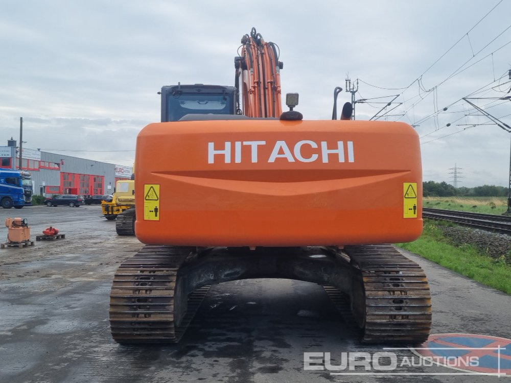 2013 Hitachi ZX210LC-3 - Excavadora de cadenas: foto 4 2013 Hitachi ZX210LC-3 - Excavadora de cadenas: foto 4