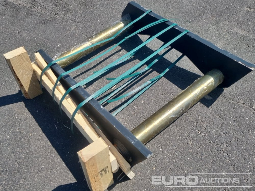 Häner OQ80 implement frame for converting mechanical attachments Internal width: 590mm, Centre distance: 670 mm, Axle diameter: 80 mm - Acoplamiento rápido: foto 3 Häner OQ80 implement frame for converting mechanical attachments Internal width: 590mm, Centre distance: 670 mm, Axle diameter: 80 mm - Acoplamiento rápido: foto 3