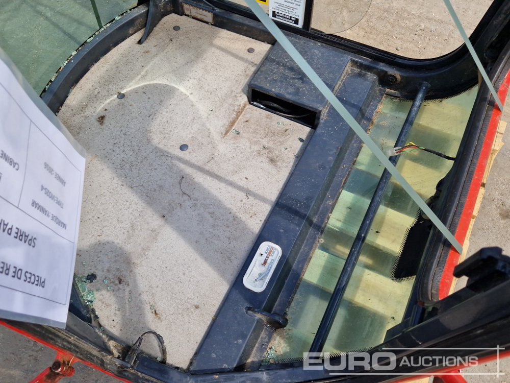 Cabin to suit Yanmar VIO25-4 - Recambio para Excavadora: foto 5 Cabin to suit Yanmar VIO25-4 - Recambio para Excavadora: foto 5