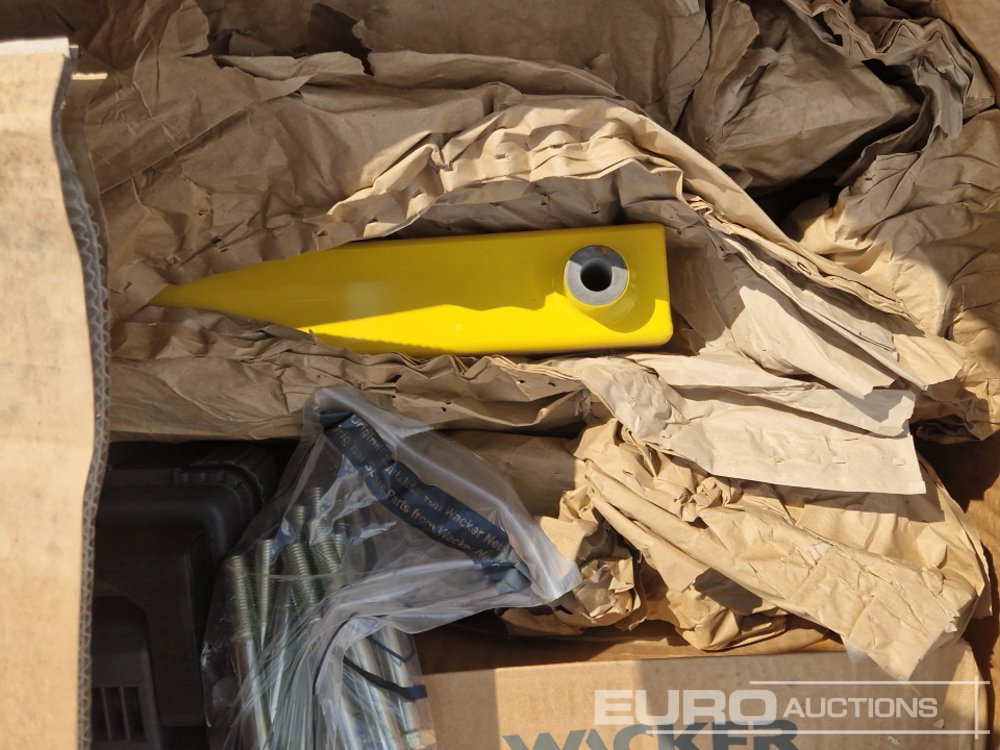 Unused Coupling Set to suit Wacker Neuson Compaction Plate with Remote - Construcción de carreteras: foto 5 Unused Coupling Set to suit Wacker Neuson Compaction Plate with Remote - Construcción de carreteras: foto 5