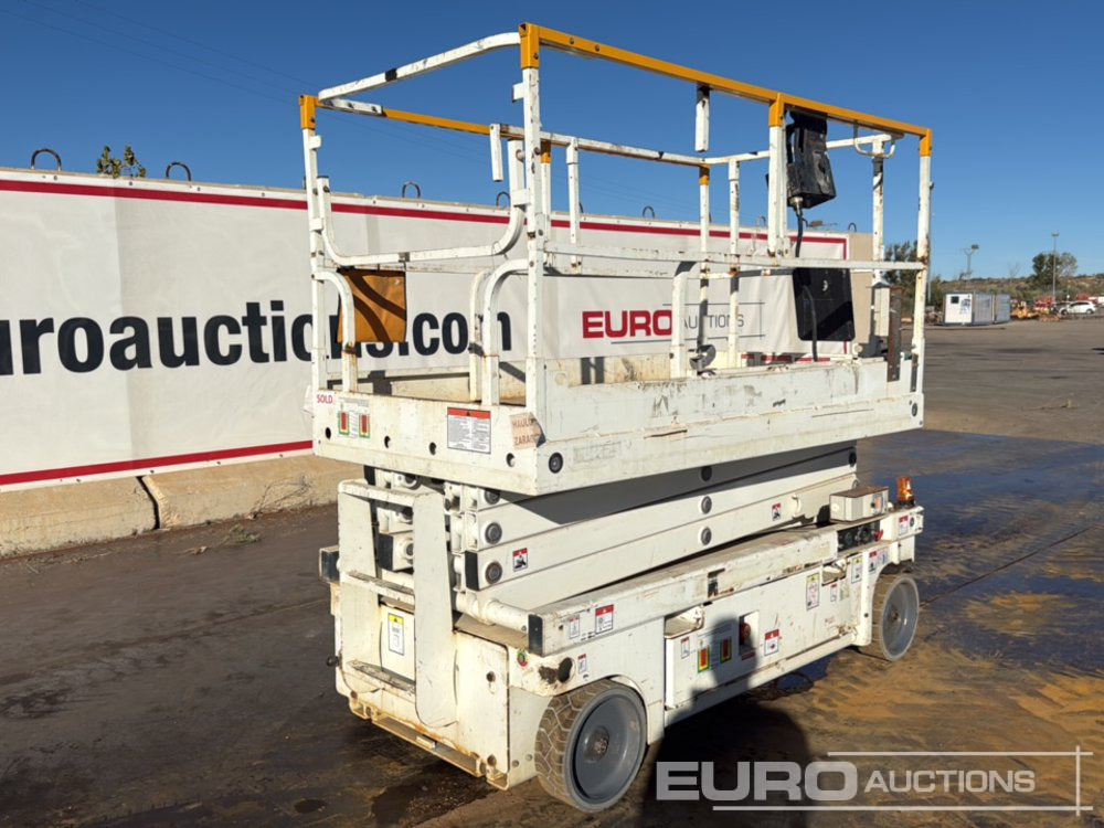 2014 Haulotte Compact 10 - Plataforma de tijeras: foto 5 2014 Haulotte Compact 10 - Plataforma de tijeras: foto 5