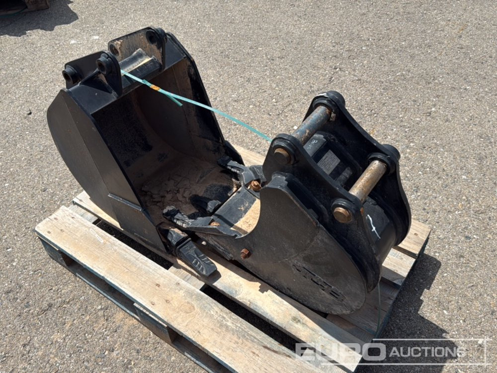 JCB Pallet of 14'' & 18'' Digging Buckets S/Ns:980/88646, 980-B485 - Cazo: foto 4 JCB Pallet of 14'' & 18'' Digging Buckets S/Ns:980/88646, 980-B485 - Cazo: foto 4
