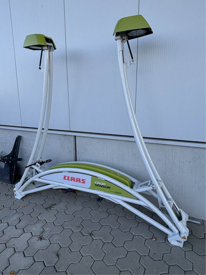 Claas Crop Sensor Isaria Frontanbau - Tractor: foto 3 Claas Crop Sensor Isaria Frontanbau - Tractor: foto 3