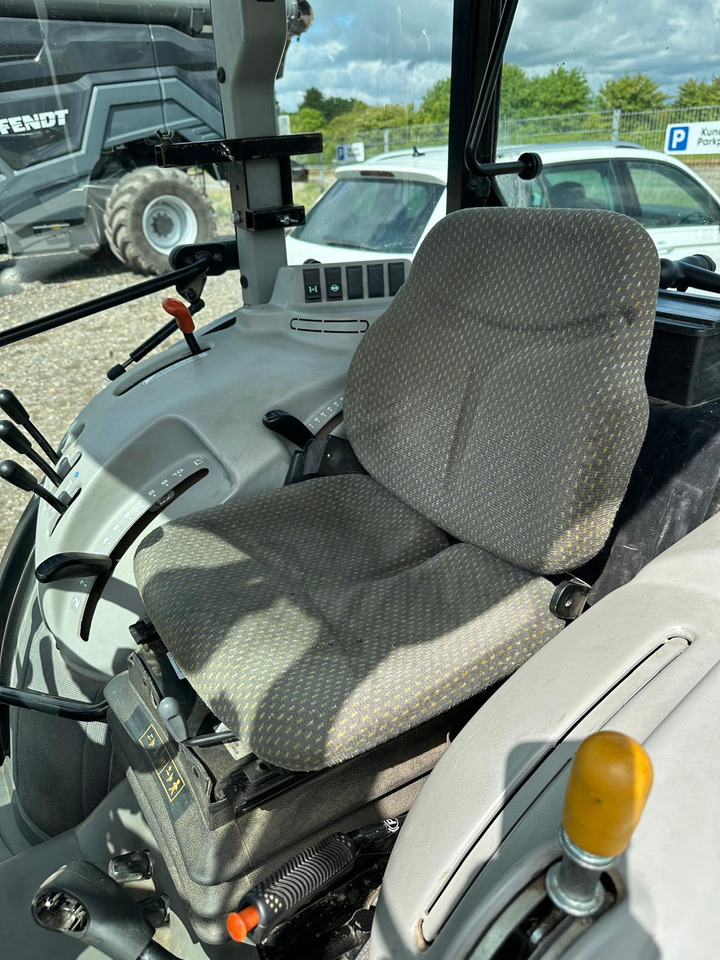 Tractor Claas Nexos 210 VL: foto 10